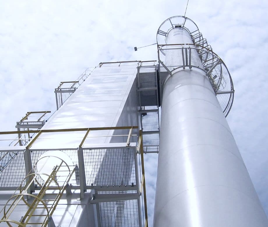 Air separation plants and industrial gas liquefiers